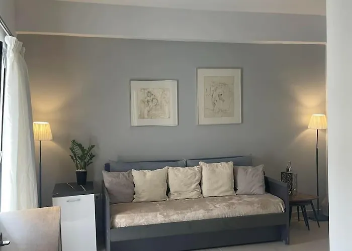 Studio In The Center, 2 Mins From The Beach